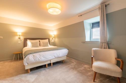 Imagen general del H&ocirc;tel &Eacute;chapp&eacute;e en Baie - Chambres climatis&eacute;es -Parking priv&eacute; gratuit dont forfaits bornes &eacute;lectrique. Foto 10