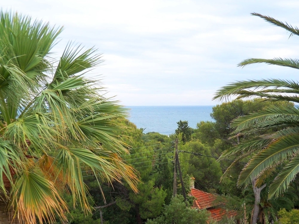 Imagen de la habitación del Hôtel Et Studios Les Amandiers. Foto 14
