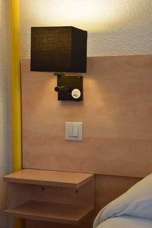 Imagen de la habitación del H&ocirc;tel Face West Le Pontet. Foto 12