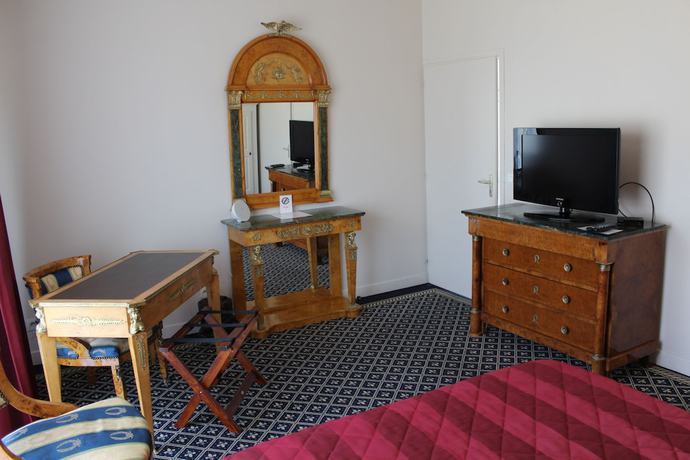 Imagen de la habitación del Hôtel Fleur De Lys. Foto 19