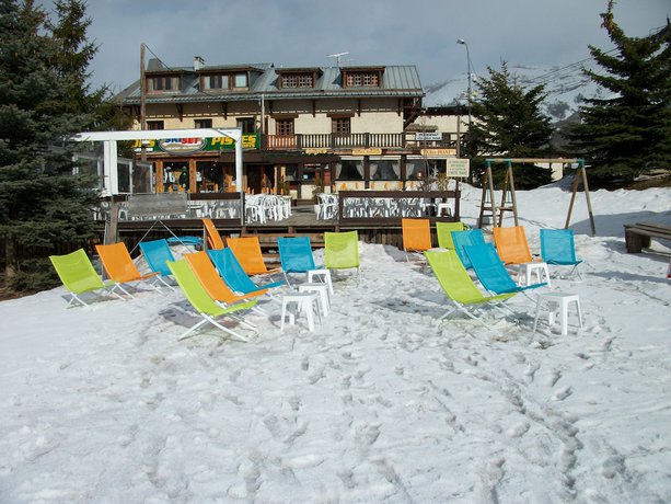 Imagen de los exteriores del H&ocirc;tel Franz. Foto 8