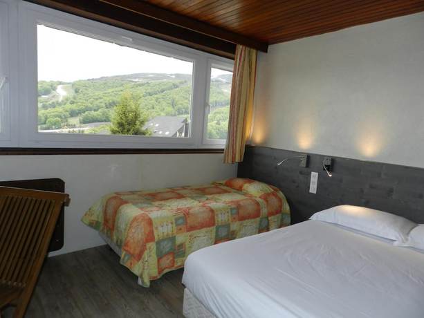 Imagen de la habitación del H&ocirc;tel Gergovia. Foto 5
