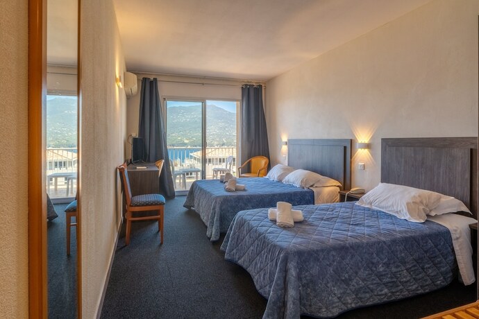 Imagen de la habitación del H&ocirc;tel Hibiscus, Propriano. Foto 14