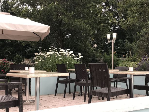 Imagen de los exteriores del H&ocirc;tel JurJura. Foto 16