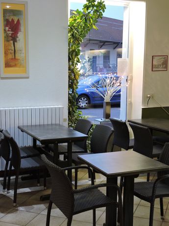 Imagen del bar/restaurante del H&ocirc;tel JurJura. Foto 3