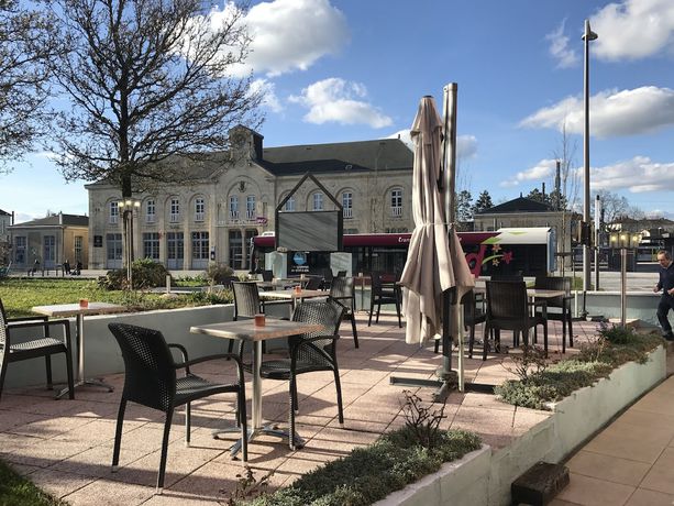 Imagen de los exteriores del H&ocirc;tel JurJura. Foto 17