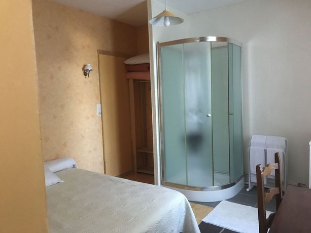 Imagen de la habitación del H&ocirc;tel JurJura. Foto 13