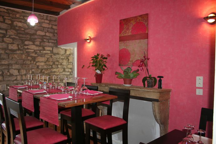 Imagen del bar/restaurante del H&ocirc;tel JurJura. Foto 5