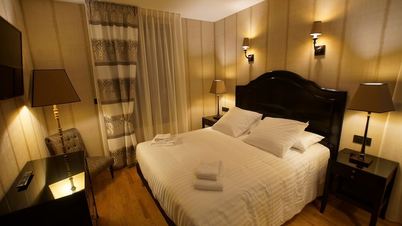 Imagen de la habitación del H&ocirc;tel L\'Or&eacute;e du Parc. Foto 5