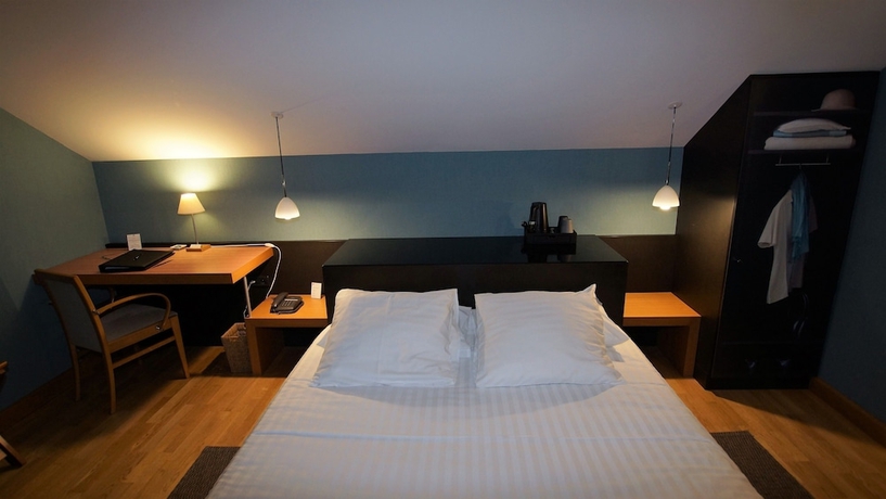 Imagen de la habitación del H&ocirc;tel L\'Or&eacute;e du Parc. Foto 11