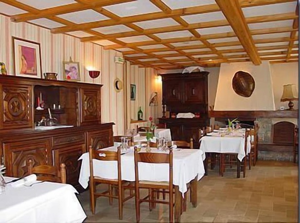 Imagen del bar/restaurante del H&ocirc;tel La Belle Etape. Foto 5