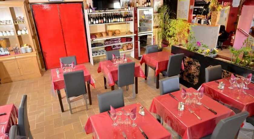 Imagen del bar/restaurante del H&ocirc;tel La Belle Etape. Foto 6