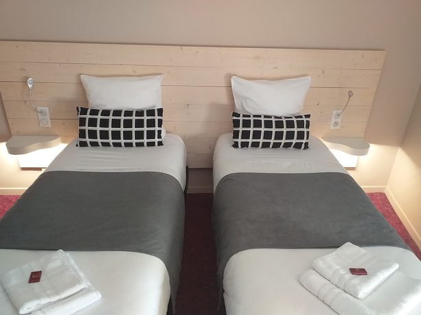 Imagen de la habitación del H&ocirc;tel La Couronne. Foto 2