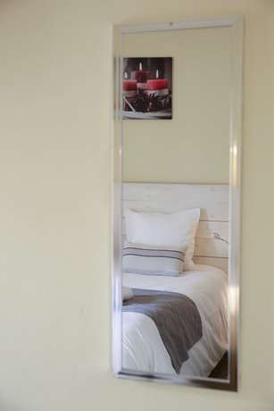 Imagen de la habitación del H&ocirc;tel La Couronne. Foto 5