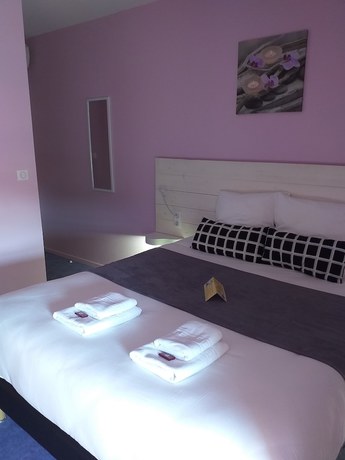 Imagen de la habitación del H&ocirc;tel La Couronne. Foto 13