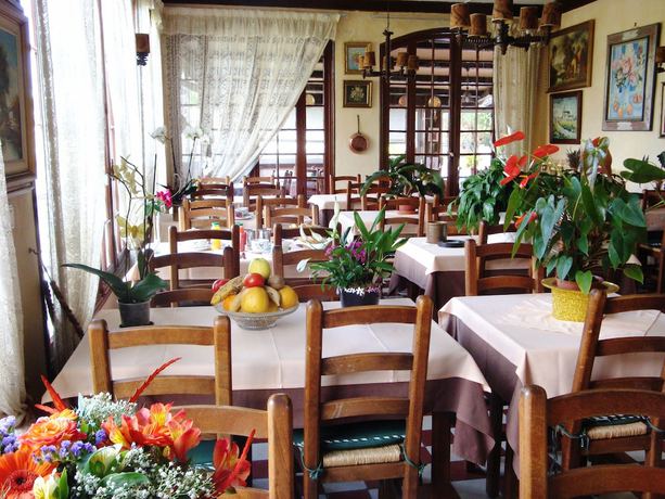 Imagen del bar/restaurante del H&ocirc;tel La Lubiane. Foto 2