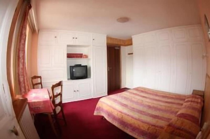 Imagen de la habitación del H&ocirc;tel La Marmotte. Foto 6