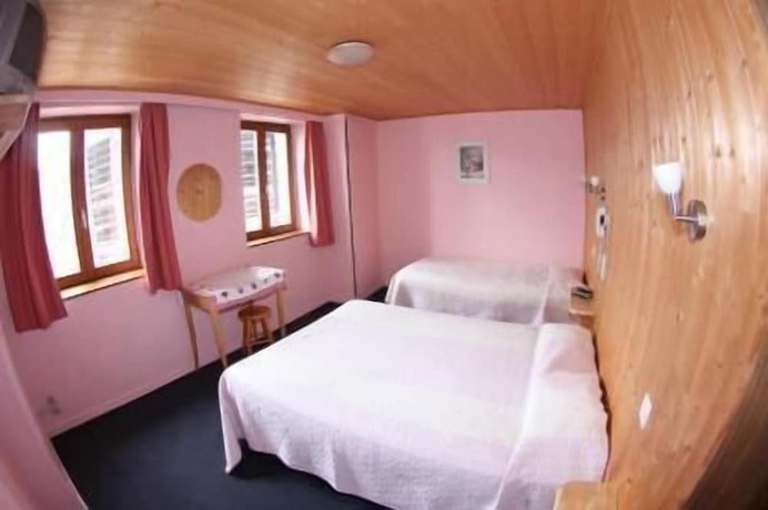 Imagen de la habitación del H&ocirc;tel La Marmotte. Foto 9