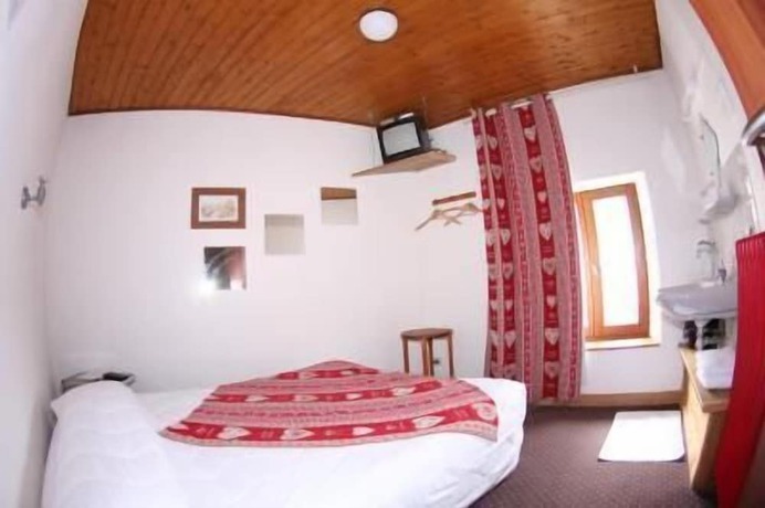 Imagen de la habitación del H&ocirc;tel La Marmotte. Foto 14