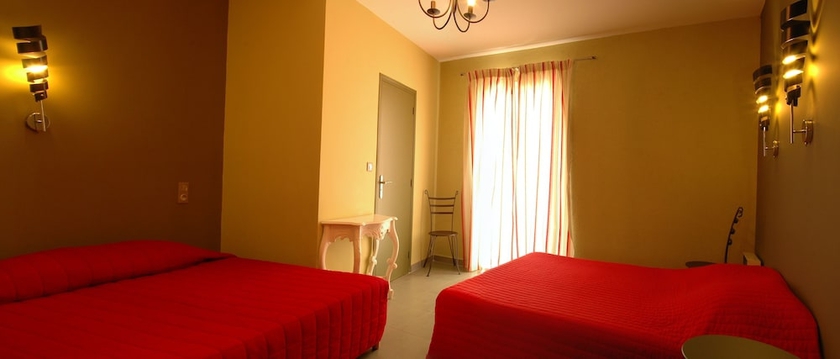 Imagen de la habitación del Hôtel La Palma. Foto 13