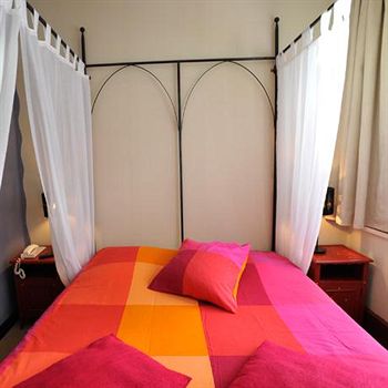 Imagen de la habitación del Hôtel La Résidence Manoir De La Salamandre. Foto 2