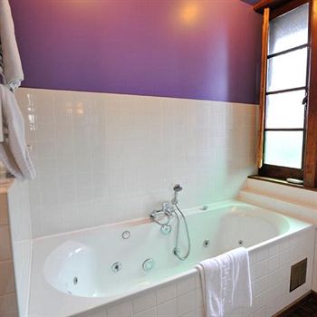 Imagen de la habitación del Hôtel La Résidence Manoir De La Salamandre. Foto 11