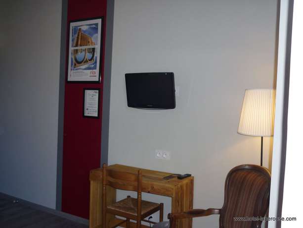 Imagen de la habitación del H&ocirc;tel Lap&eacute;rouse des Cordeliers. Foto 4
