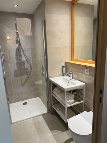 Imagen de la habitación del H&ocirc;tel Le Bout du Parc. Foto 16