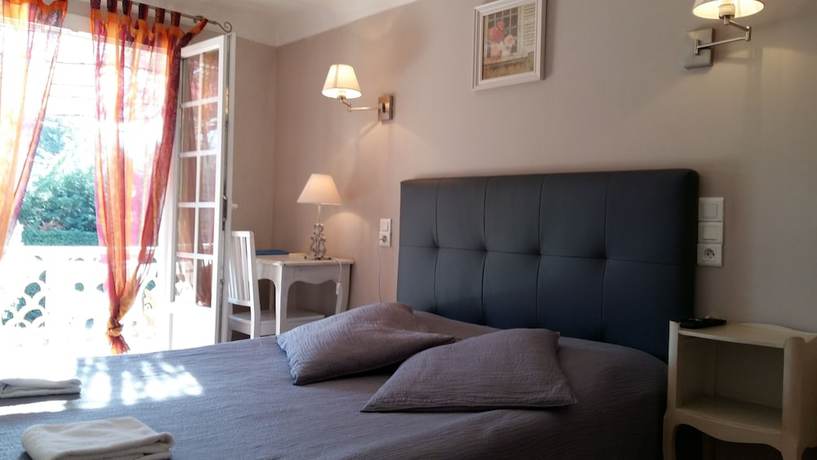 Imagen de la habitación del H&ocirc;tel Le Ch&ecirc;ne Vert. Foto 10