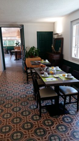 Imagen del bar/restaurante del H&ocirc;tel Le Ch&ecirc;ne Vert. Foto 4