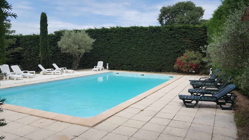 Imagen de la piscina del H&ocirc;tel Le Ch&ecirc;ne Vert. Foto 20