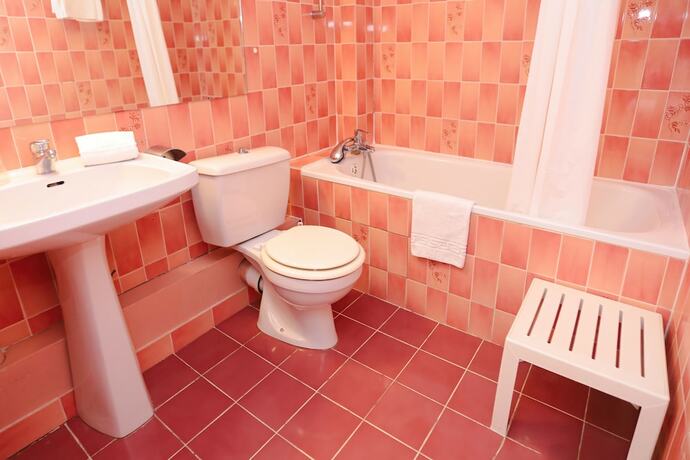 Imagen de la habitación del H&ocirc;tel Le Cheval Blanc. Foto 10