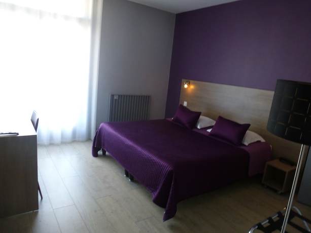 Imagen de la habitación del H&ocirc;tel Le Comty. Foto 9