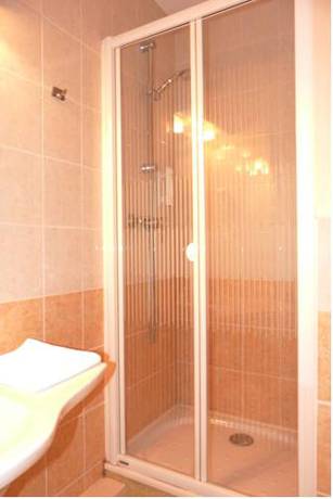 Imagen de la habitación del H&ocirc;tel Le Kolibri, Tournus. Foto 5