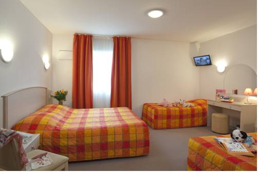 Imagen de la habitación del H&ocirc;tel Le Kolibri, Tournus. Foto 10