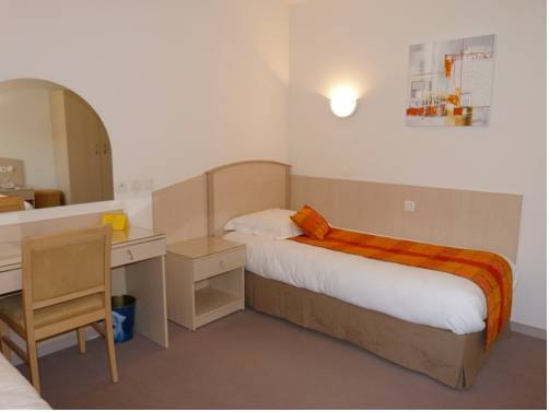 Imagen de la habitación del H&ocirc;tel Le Kolibri, Tournus. Foto 15