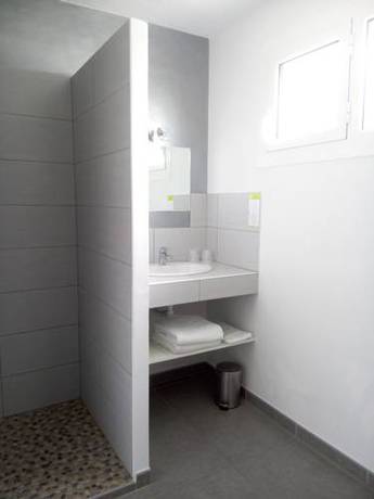 Imagen de la habitación del Hôtel Le Mas Des Quintrands. Foto 6