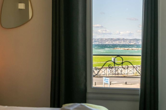 Imagen de la habitación del H&ocirc;tel Le Mistral. Foto 15