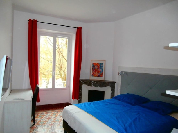 Imagen de la habitación del H&ocirc;tel Le Moderne. Foto 7