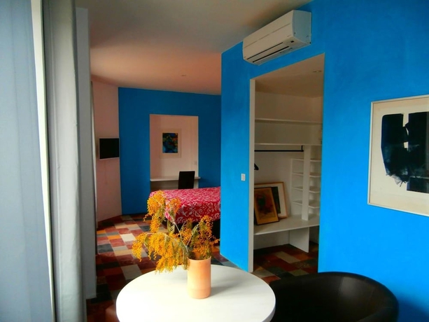 Imagen de la habitación del H&ocirc;tel Le Moderne. Foto 8