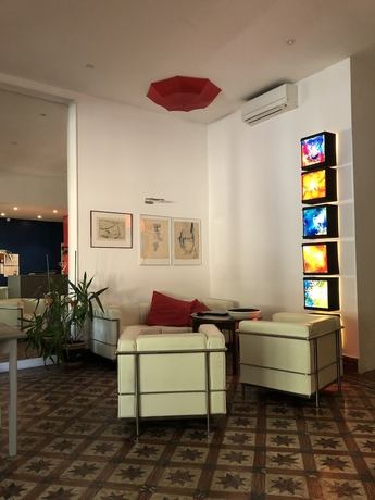 Imagen de los interiores del H&ocirc;tel Le Moderne. Foto 14