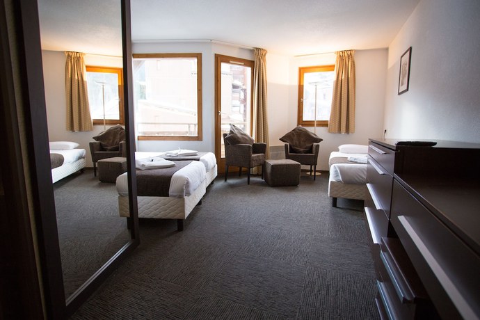 Imagen de la habitación del H&ocirc;tel Le Montana. Foto 10