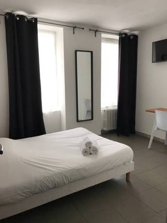 Imagen de la habitación del H&ocirc;tel Le Ponson. Foto 10