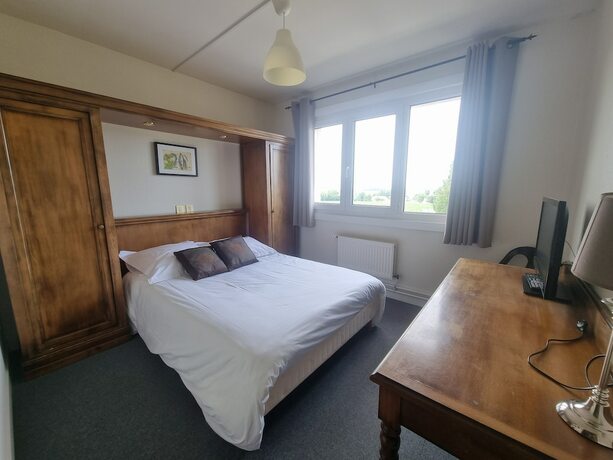 Imagen de la habitación del H&ocirc;tel Le Prieur&eacute;, Rancourt. Foto 12