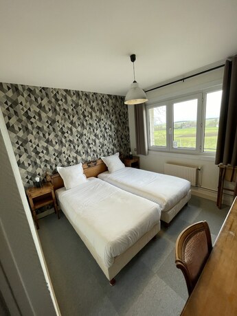 Imagen de la habitación del H&ocirc;tel Le Prieur&eacute;, Rancourt. Foto 20