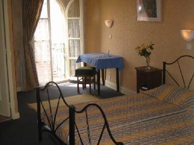 Imagen general del Hôtel Le Relais De Poste Arles Centre Historique. Foto 3