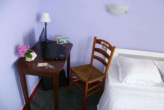 Imagen de la habitación del H&ocirc;tel Le Relais Lamartine. Foto 9