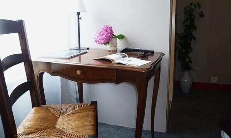 Imagen de la habitación del H&ocirc;tel Le Relais Lamartine. Foto 14
