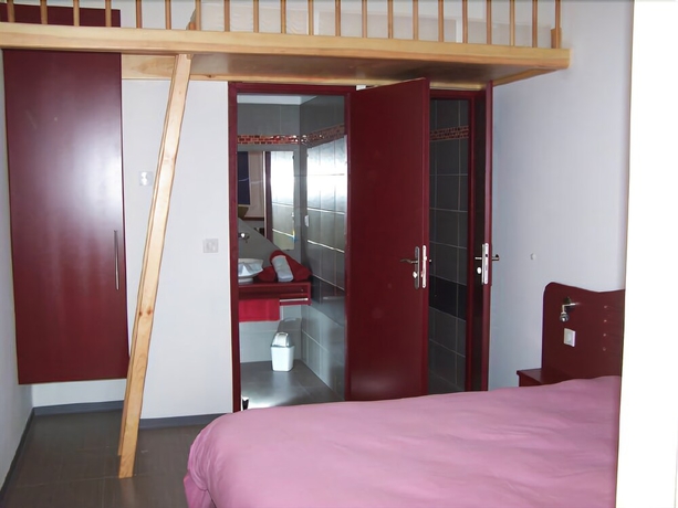 Imagen de la habitación del Hôtel Le Richevaux. Foto 8