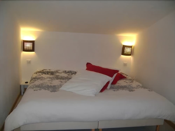 Imagen de la habitación del Hôtel Le Richevaux. Foto 9